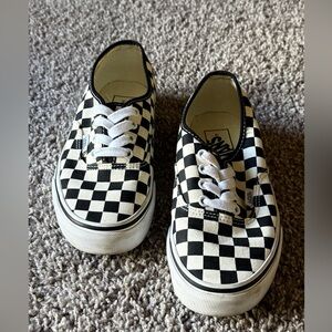Vans women’s 6.5 checkerboard OG shoe